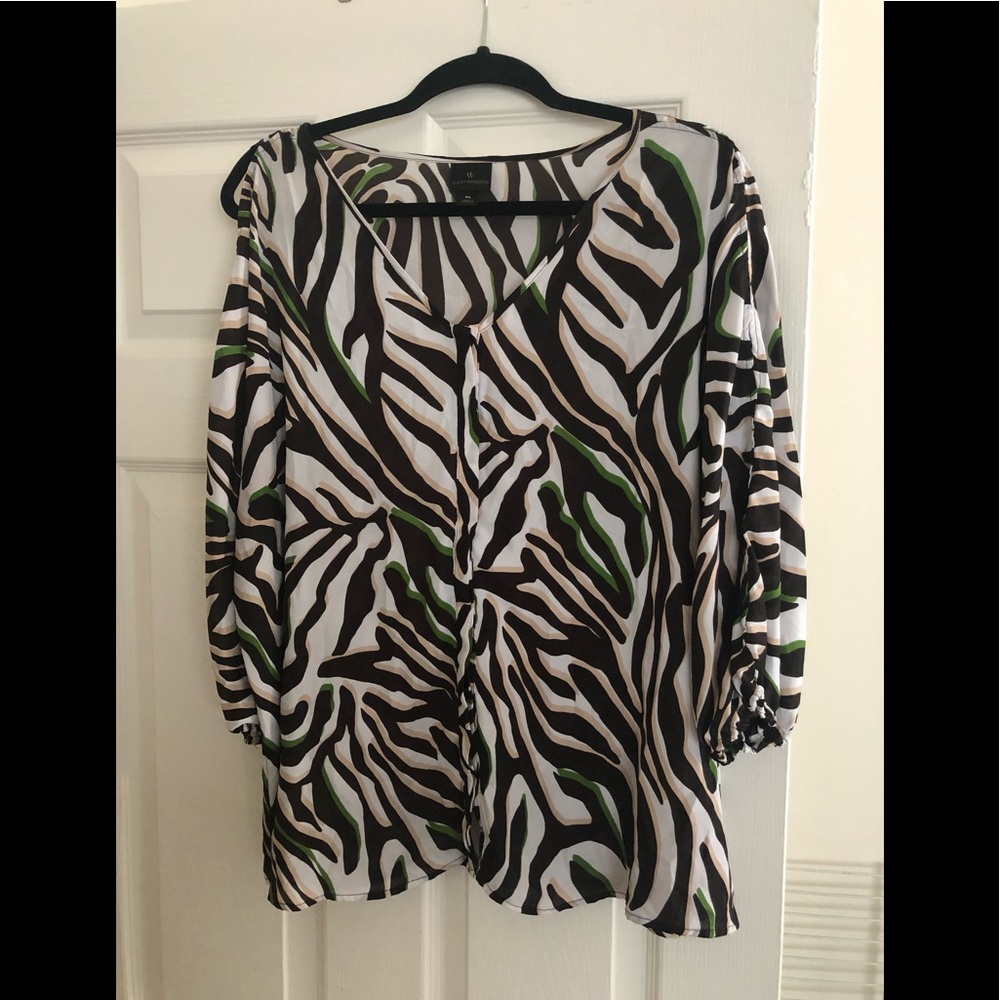 Worthington split sleeve blouse